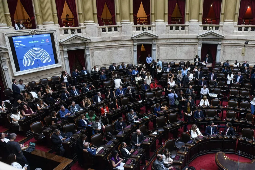 Reforma Laboral: Marchan jubilados, organizaciones de izquierda y gremios
